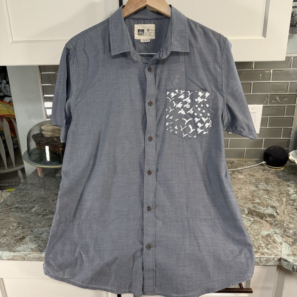 Reef Men’s Casual Button Down Shirt Gray Pocket Accent‎ 100% Cotton L Summer